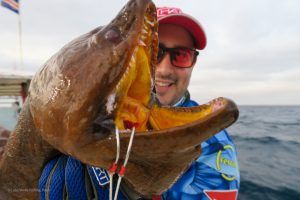 Morena gigante a slow jiggins en Cabo Verde